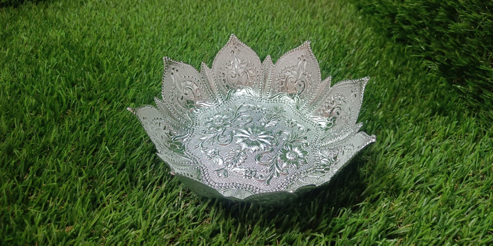 5481 DECORATIVE MUKHWAS SERVING TRAY SERVING MUKHWAS PLATE FANCY CANDY TRAY DRY FRUIT SERVING TRAY (2 Pc Set) 5481 DECORATIVE MUKHWAS SERVING TRAY SERVING MUKHWAS PLATE FANCY CANDY TRAY DRY FRUIT SERVING TRAY (2 Pc Set)